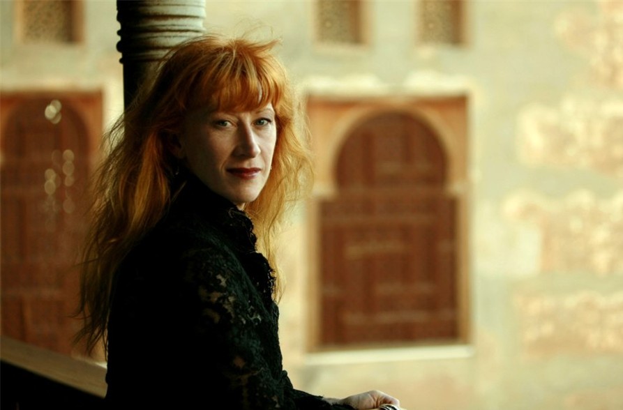 Loreena McKennitt - The Journey so Far - The Best of Loreena McKennitt:  lyrics and songs