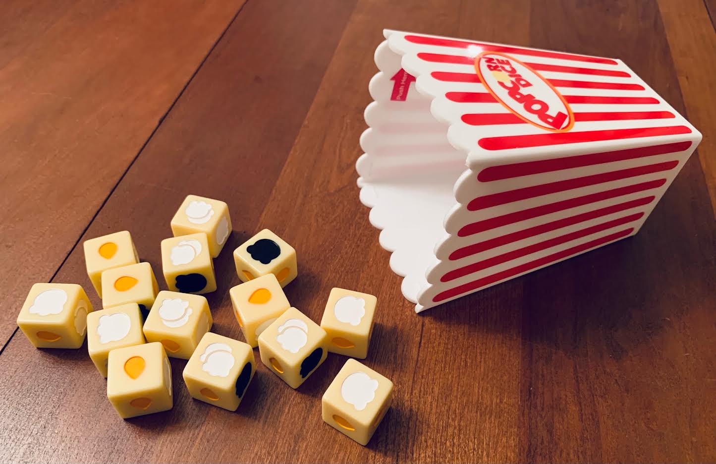 Review Popcorn Dice Geeks Under Grace